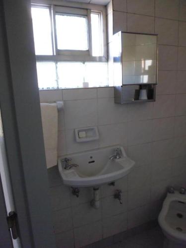 Bathroom, Suite Confortable en Palermo Omega in Buenos Aires
