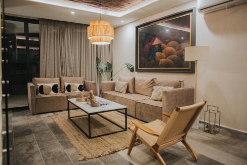 Elegant Vast Vacation 2 Level PH & Apartment Aldea Zama Rooftop, Private Pool, Jacuzzi & Terrace