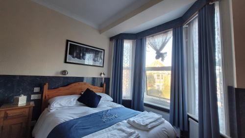 Double Room with Private Bathroom image 4