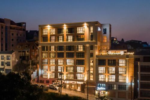 Зовнішній вигляд готелю, Radisson Serviced Apartments Antananarivo City Centre in Антананаріву