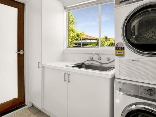 Holiday Home image 10