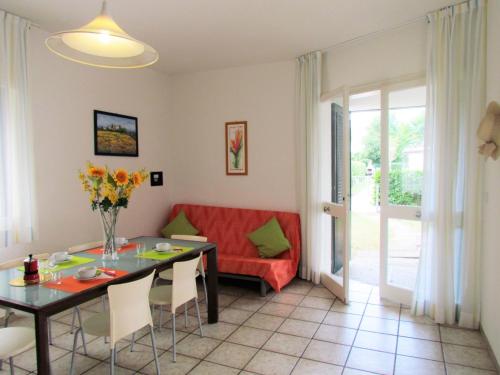 Comfortable villa close to the beach