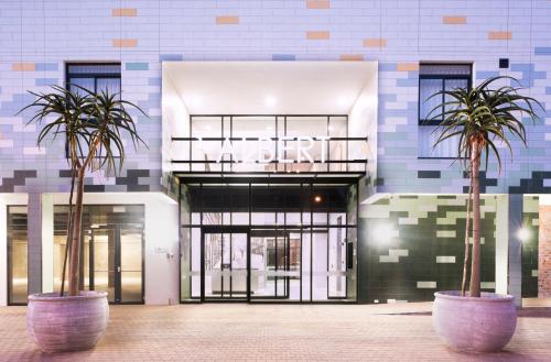 1-on-Albert Studio Apartments