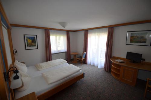 1 queen bed