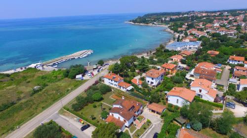  Apartments Bonetti, Pension in Zambratija