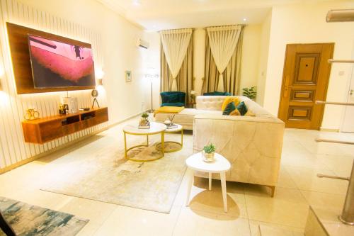 Pearl Apartment Luxury 3-bedroom serviced Apartment + Games room