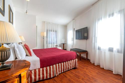 Fenix Turandot Suite - image 4