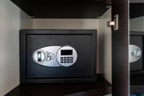 Fenix Turandot Suite - image 5