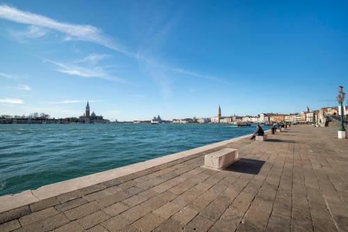 Fenix Turandot Suite - image 7