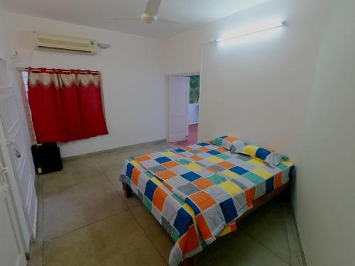 Triple Room with Balcony image 5