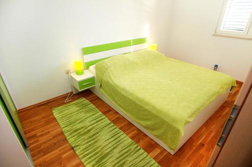  Apartments Nakir in Slatine