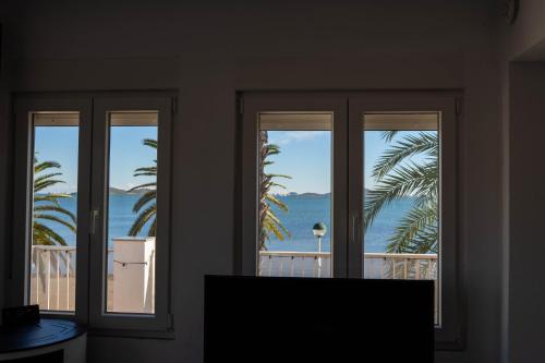 Fantastic, Front line, Penthouse Apartment with amazing views in Los Urrutias