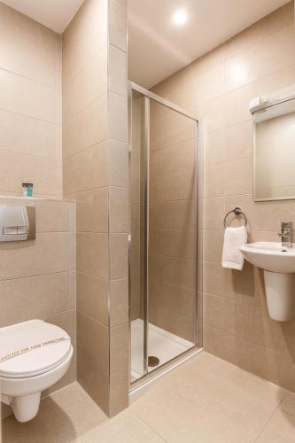 Clifden House by Nina - image 7