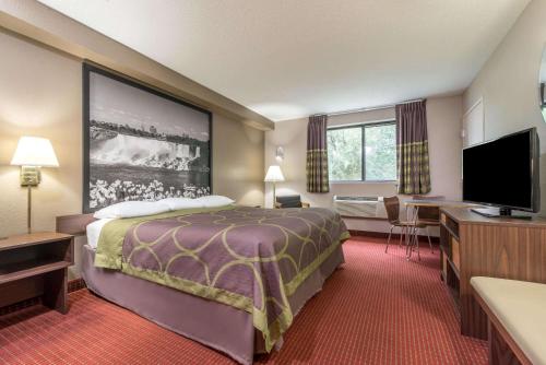 Super 8 by Wyndham Niagara Falls