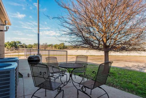 Ресторан, La Quinta Inn & Suites by Wyndham Eastland in Істленд (Техас)