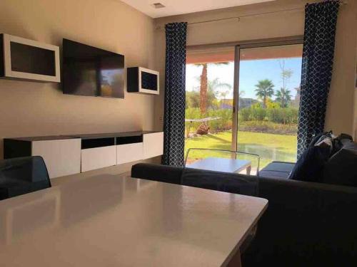 Studio sur golfe et piscine