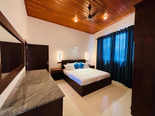 Three-Bedroom Villa image 10