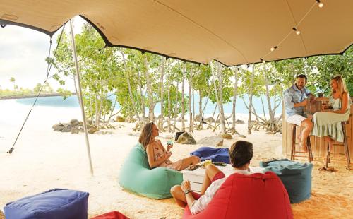 Comida y bebida, Radisson Blu Azuri Resort & Spa – Residence and Suites (Radisson Blu Azuri Resort & Spa) in Mauritius Island
