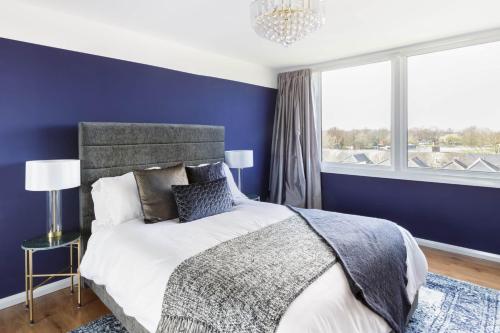 Views of Windsor Castle & River from a Chic Eton Penthouse