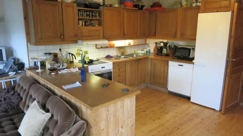 Airbnb and Booking at Postvegen 95 in Vigra