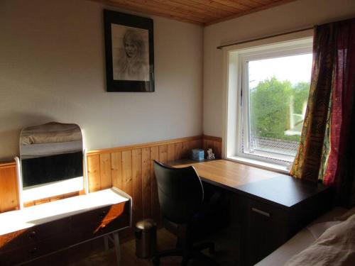 Airbnb and Booking at Postvegen 95 in Vigra