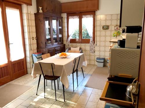 2 bedrooms apartement with private pool enclosed garden and wifi at Ragalna