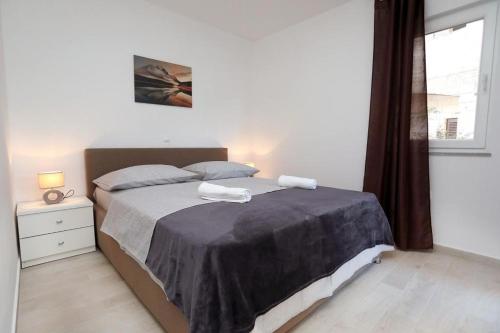 Apartment in Okrug Gornji with sea view, terrace, air conditioning, WiFi 5059-2, Trogir (foto 8)