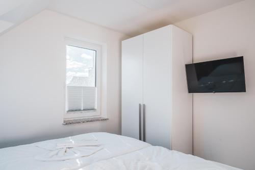 Apartment with Balcony image 6