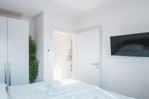 Apartment with Balcony image 4