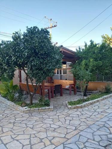 Lovely Modern Apartment(2 beds+2 baths) in a Villa