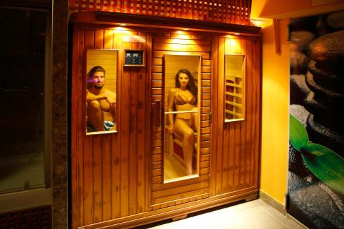 Six Inn Hotel - image 7