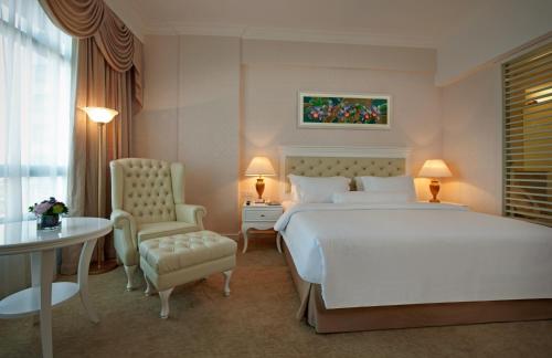 room detail thumbnail 1