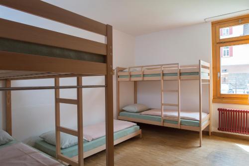 Pontresina Youth Hostel - image 4