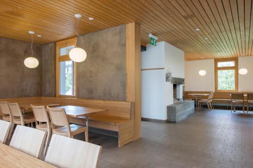 Pontresina Youth Hostel - image 2