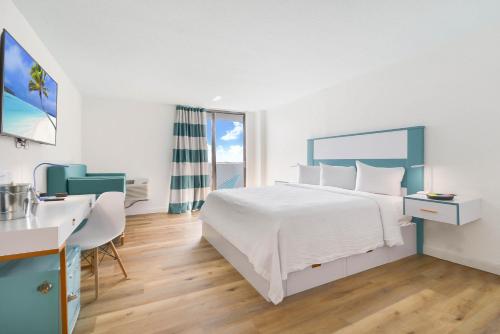 Chateau Mar Golf Resort, Trademark Collection by Wyndham in Sunrise