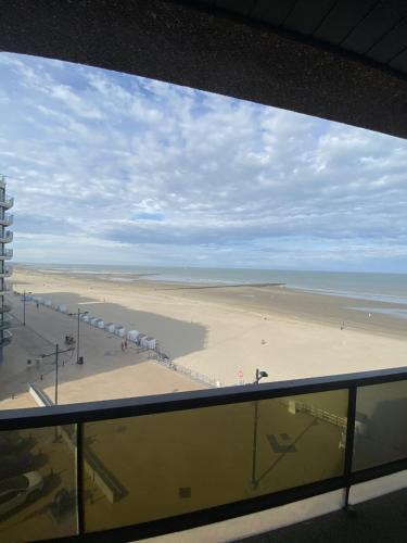 شرفة/ تراس, Prachtig Zeezicht Westcorner in ميدلكيركى