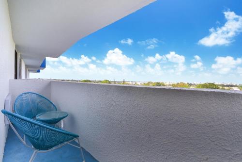 Balcony/terrace, Chateau Mar Golf Resort, Trademark Collection by Wyndham in Sunrise