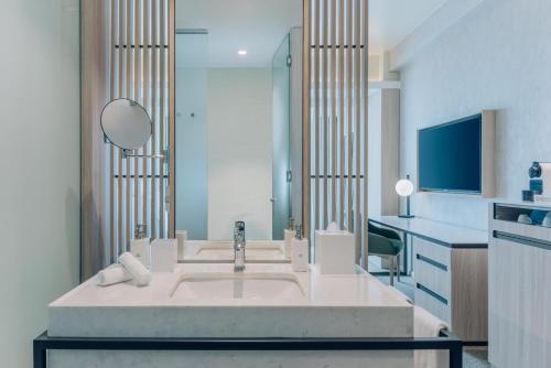 2 double beds