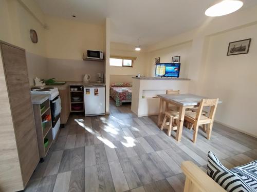 Kitchen, Departamentos Lonquimay in Junín de los Andes