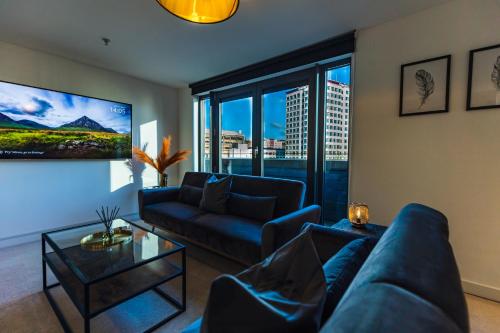 The Skyline Suite - *Private Balcony* *Views*, Glasgow (photo 5)