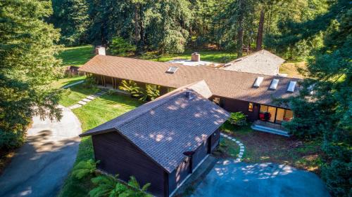 Forest Ridge - Private Pool, Hot Tub, Yoga Room and Sauna in Occidental (CA)