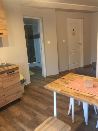Apartment image 3
