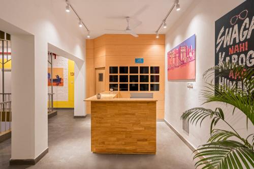 瓦拉納西Bedzzz-樂閒酒店旗下-距離達什瓦梅德河壇1公里 Bedzzz Varanasi by Leisure Hotels, 1 Km from Dashwasamedh Ghat