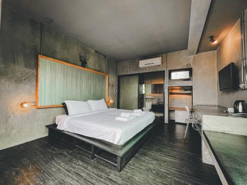 1 queen bed