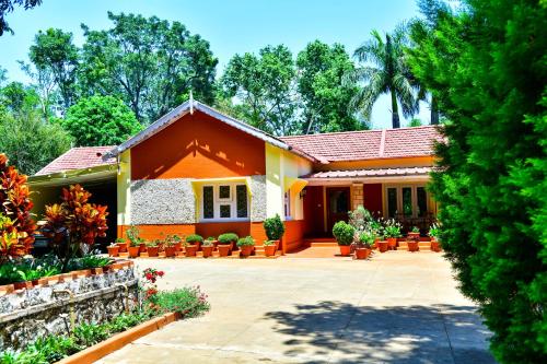 B&B Tarikere - Niraamaya Blue Mountain -Chikmagalur - Bed and Breakfast Tarikere