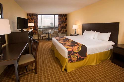 Ramada Plaza by Wyndham Orlando Resort & Suites Intl Drive