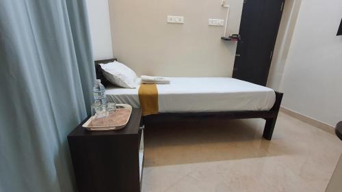 Standard Single Room image 2