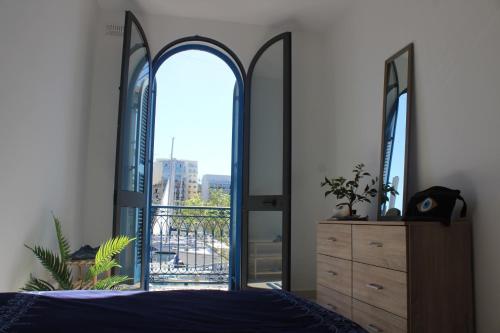 Seaview 4 bdr apartment on Ta'Xbiex Msida Marina