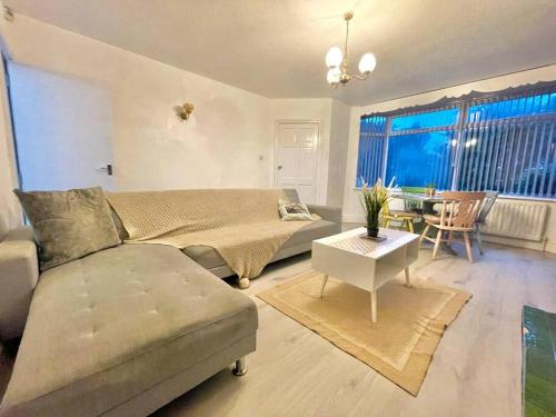 Spacious, Bright, Private 3 Bed Family Home gîte à louer Harehills
