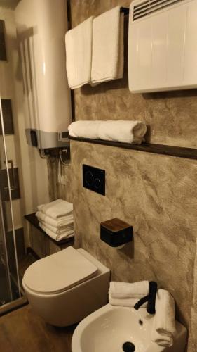 ห้องน้ำ, MadeBoutique Rooms in มาเดซีโม